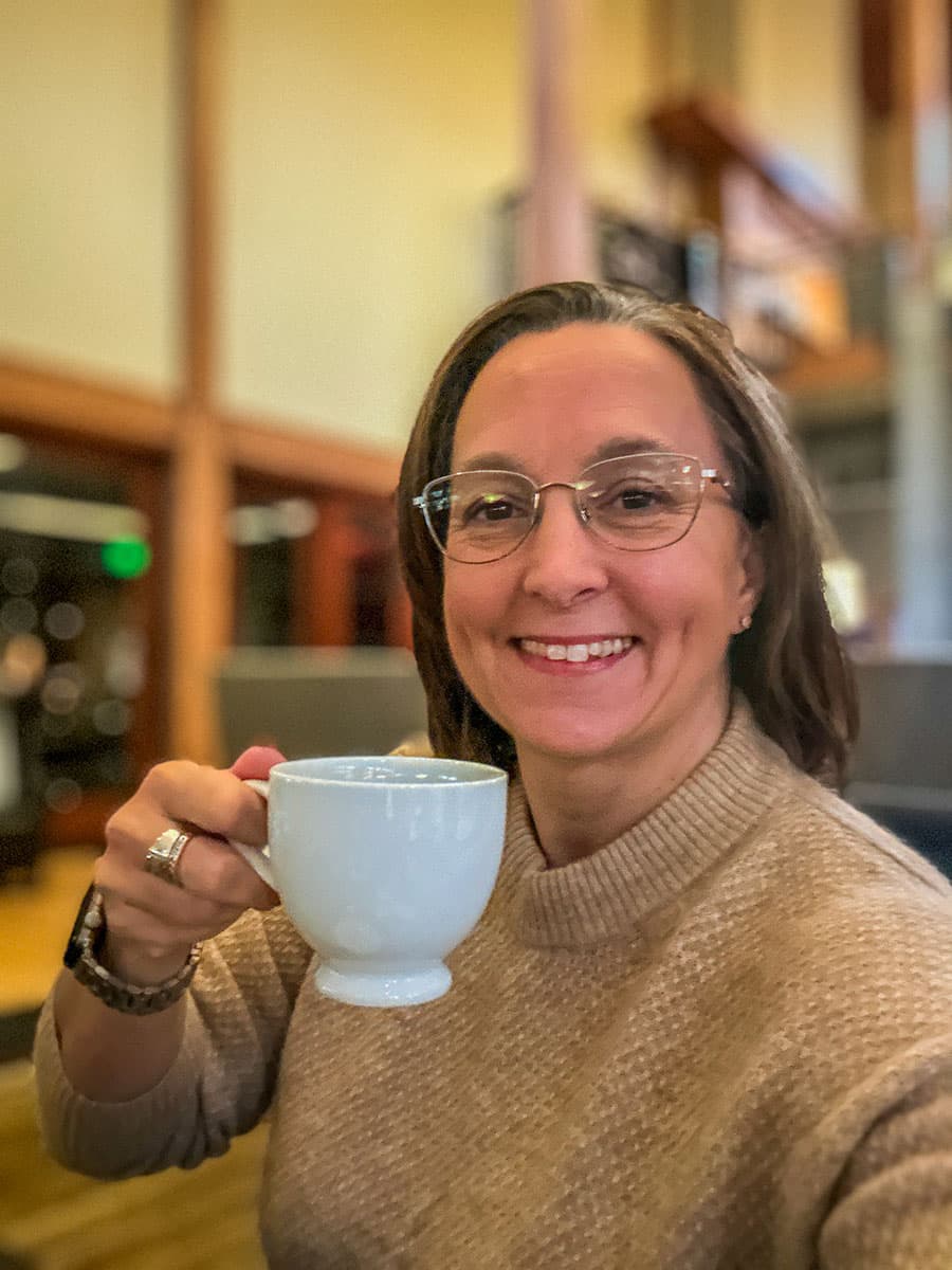 woman drinking coffee
