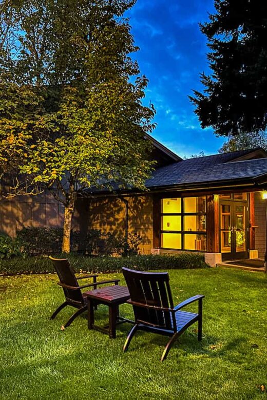 outdoor seating area at luxury hotel airport seattle